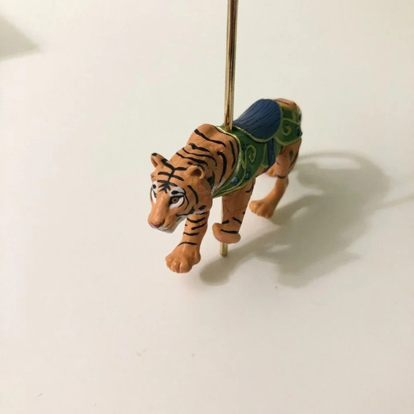 2008  Hallmark Keepsake Ornament Wild Tiger Carousel Ride Christmas - Picture 16 of 16